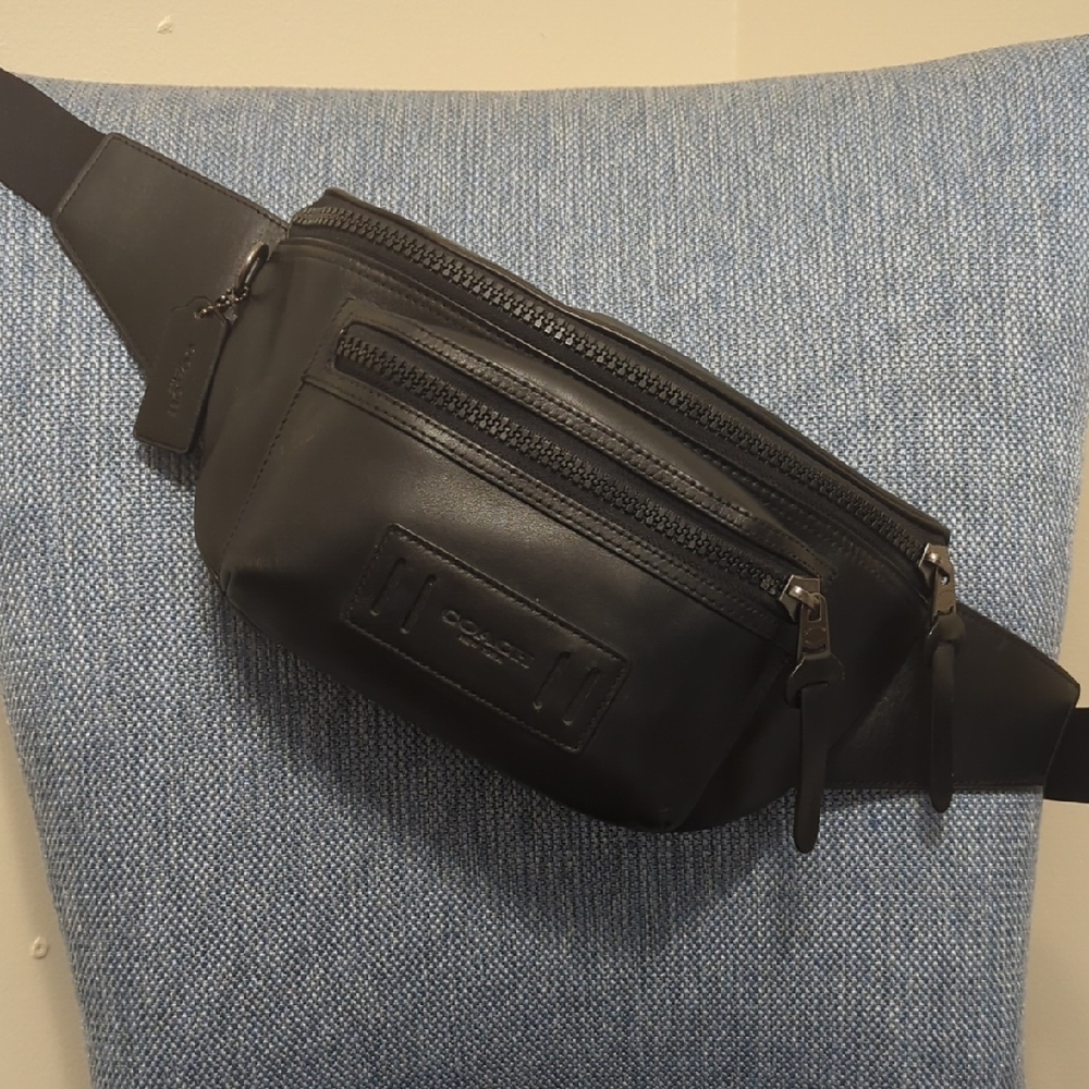 Coach Sleek Black Belt Bag